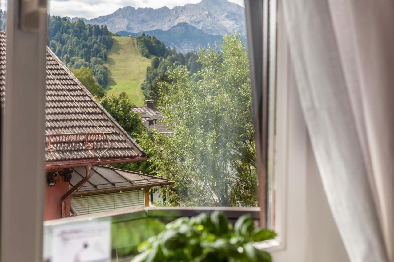 Fewo Im Blauen Haus Dg Garmisch-Partenkirchen Eksteriør billede